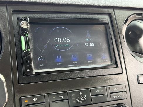 Used 2016 Ford F550 4x4 Crew Cab Super Duty image 18