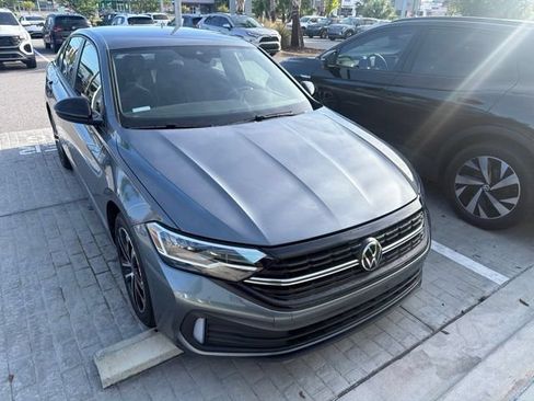 Used 2024 Volkswagen Jetta Sport FWD image 2