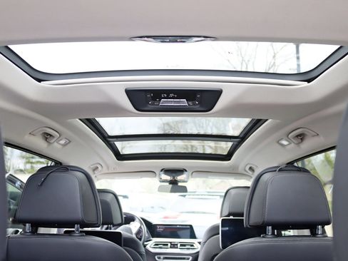 Used 2019 BMW X7 xDrive40i w/ Premium Package AWD/4WD image 43