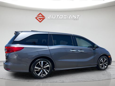 Used 2018 Honda Odyssey Elite image 8
