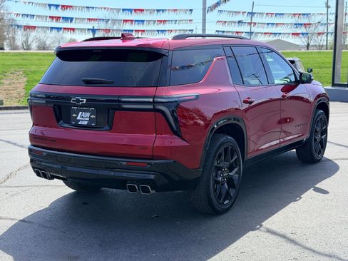 Used 2024 Chevrolet Traverse RS w/ LPO, Floor Liner Package image 5