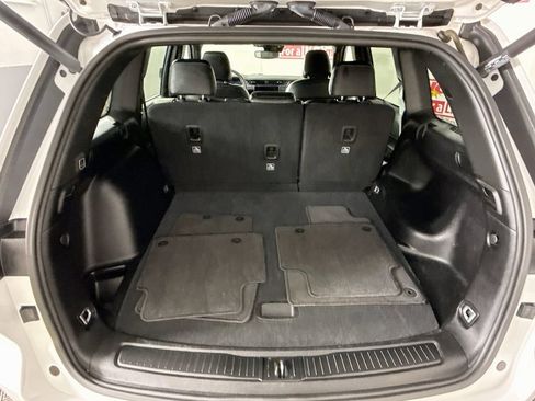 Used 2023 Jeep Grand Cherokee Altitude AWD/4WD image 29