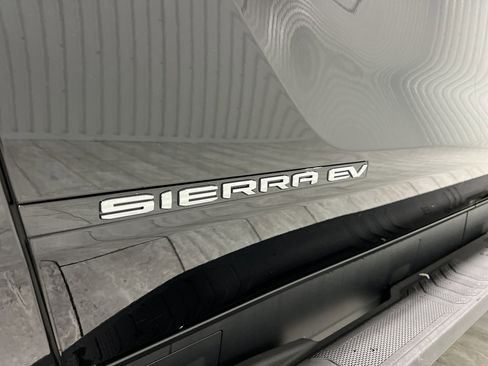 New 2026 GMC Sierra EV Elevation w/ LPO, Elevation Dark Package image 29