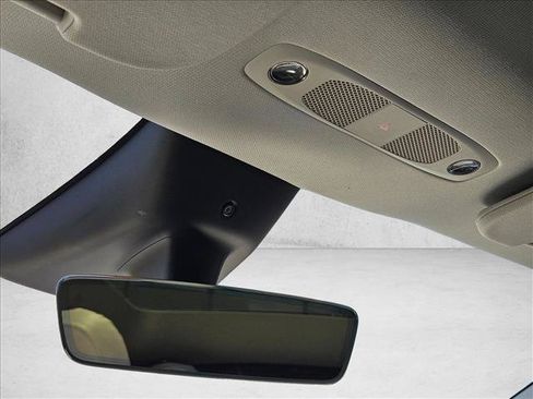 Used 2024 Tesla Model Y 2WD image 21