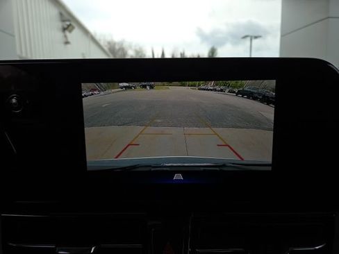 Used 2025 Chevrolet TrailBlazer LT AWD/4WD image 9