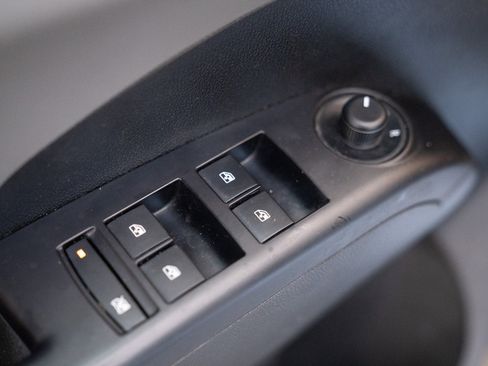 Used 2019 Chevrolet Sonic LT image 19