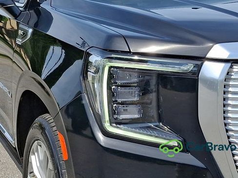 Used 2022 GMC Yukon Denali AWD/4WD image 9