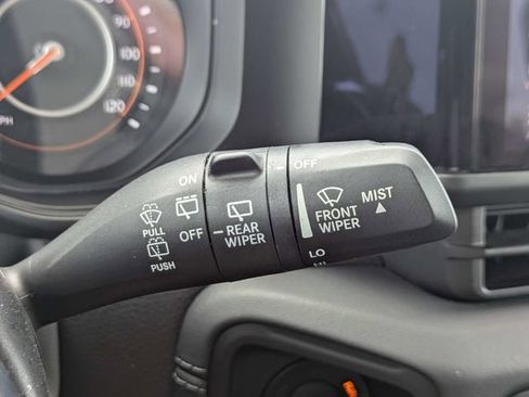 Used 2025 Jeep Wrangler Unlimited Sahara AWD/4WD image 27