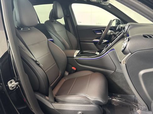 New 2026 Mercedes-Benz GLC 300 4MATIC image 12