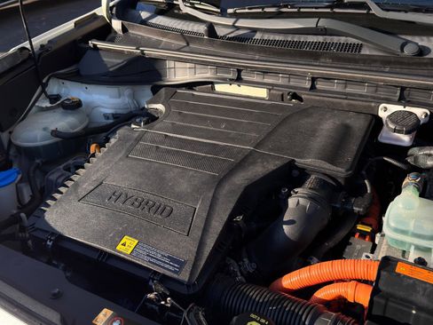 Used 2018 Kia Niro LX image 30