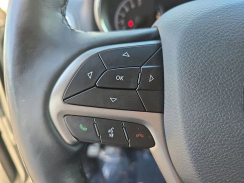 Used 2020 Jeep Grand Cherokee Altitude image 19