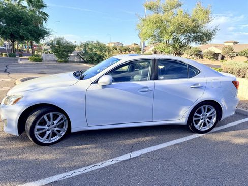 Used 2006 Lexus IS 350 RWD image 3