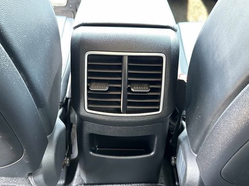 Used 2023 Kia Sportage EX AWD/4WD image 17