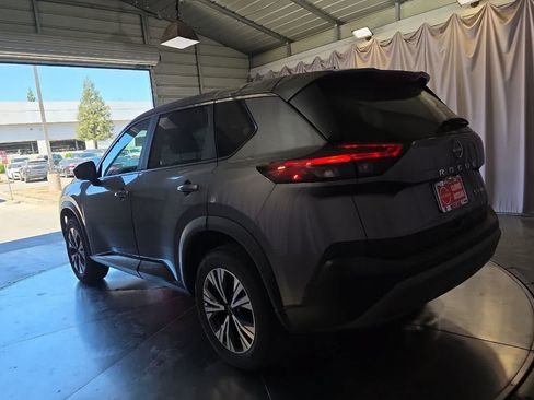 Used 2023 Nissan Rogue SV AWD/4WD image 7