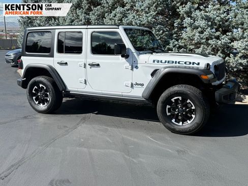 Used 2024 Jeep Wrangler Unlimited Rubicon 4xe image 11