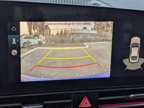 Used 2023 Hyundai Elantra Limited w/ Preferred Accessory Package image 13