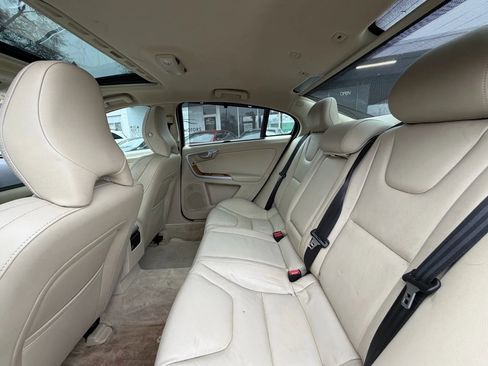 Used 2016 Volvo S60 T5 Inscription Platinum image 12