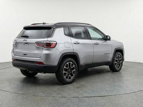 Used 2025 Jeep Compass Trailhawk image 9