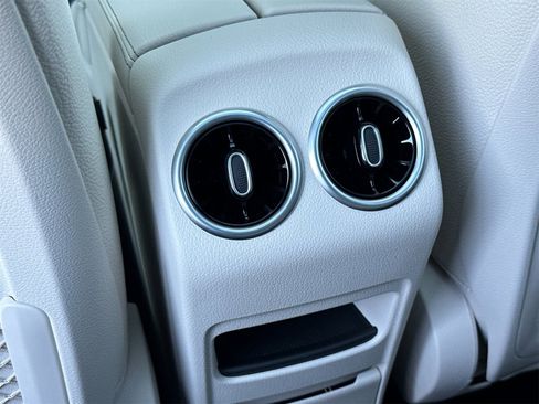 New 2026 Mercedes-Benz GLB 250 image 13