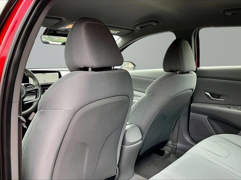 Used 2023 Hyundai Elantra SEL w/ Convenience Package FWD image 17