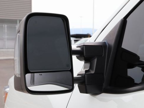 Used 2018 Nissan Titan PRO-4X image 13