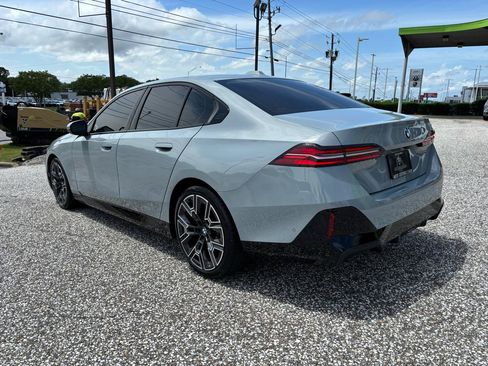Used 2026 BMW 530i w/ M Sport Package RWD image 3