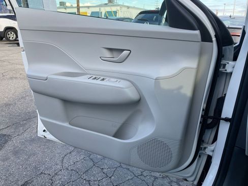 Used 2025 Hyundai Kona SEL image 20