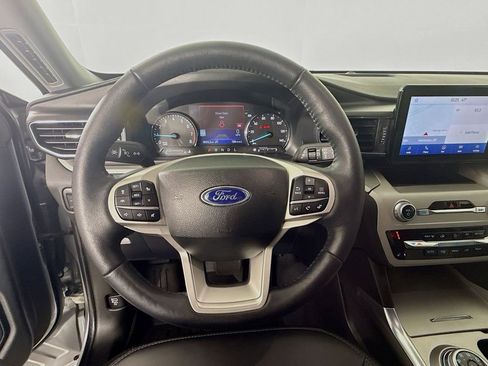 Used 2023 Ford Explorer XLT w/ Equipment Group 202A image 11