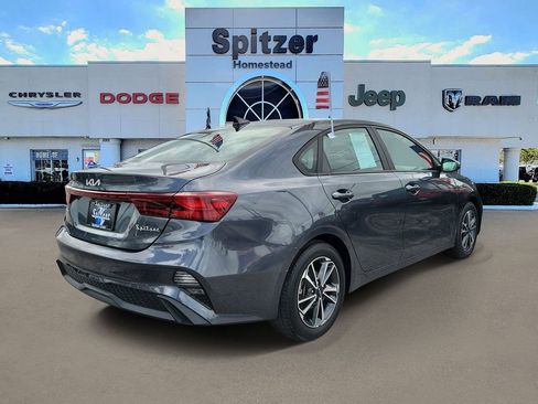 Used 2024 Kia Forte LXS w/ LXS Technology Package FWD image 2