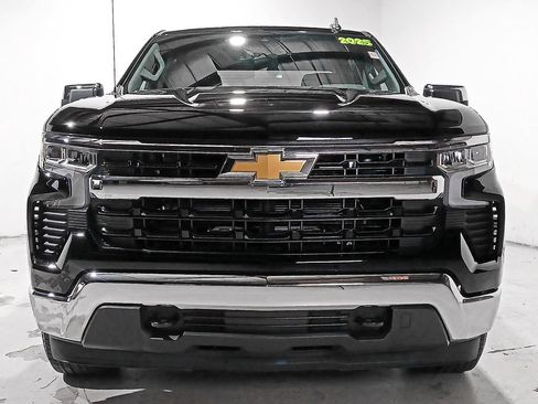 Used 2025 Chevrolet Silverado 1500 LT AWD/4WD image 2