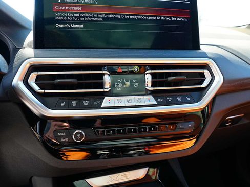 Used 2023 BMW X3 xDrive30i w/ Premium Package w/ZPA AWD/4WD image 20