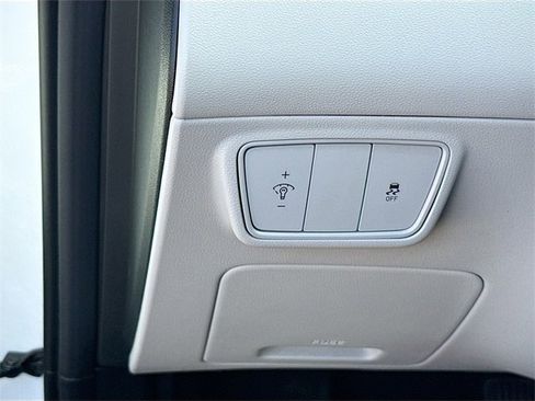 Certified 2024 Hyundai Tucson SE image 10