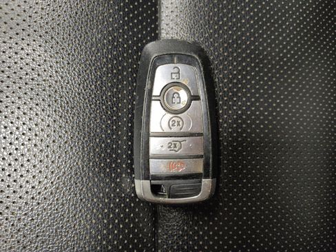 Used 2020 Ford Escape SEL image 32