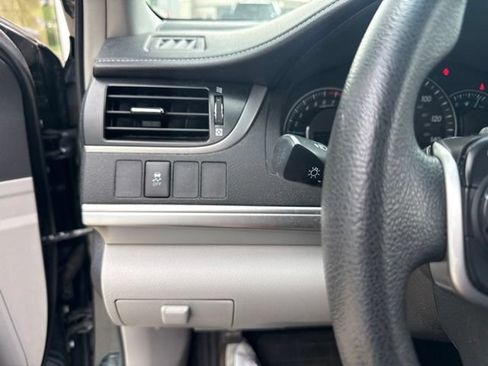 Used 2014 Toyota Camry LE FWD image 22