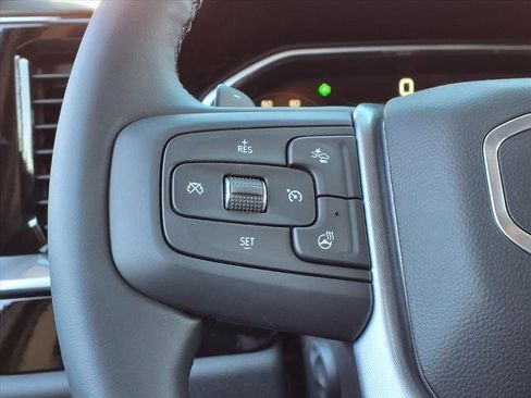 New 2026 GMC Sierra 1500 SLT image 11