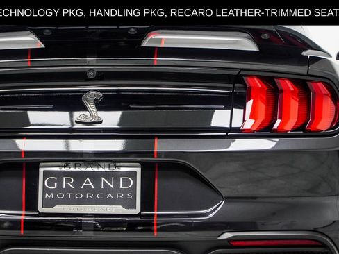 Used 2022 Ford Mustang Shelby GT500 w/ Technology Package RWD image 19