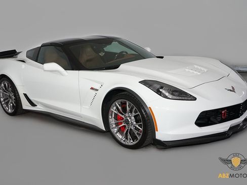 Used 2017 Chevrolet Corvette Z06 image 2