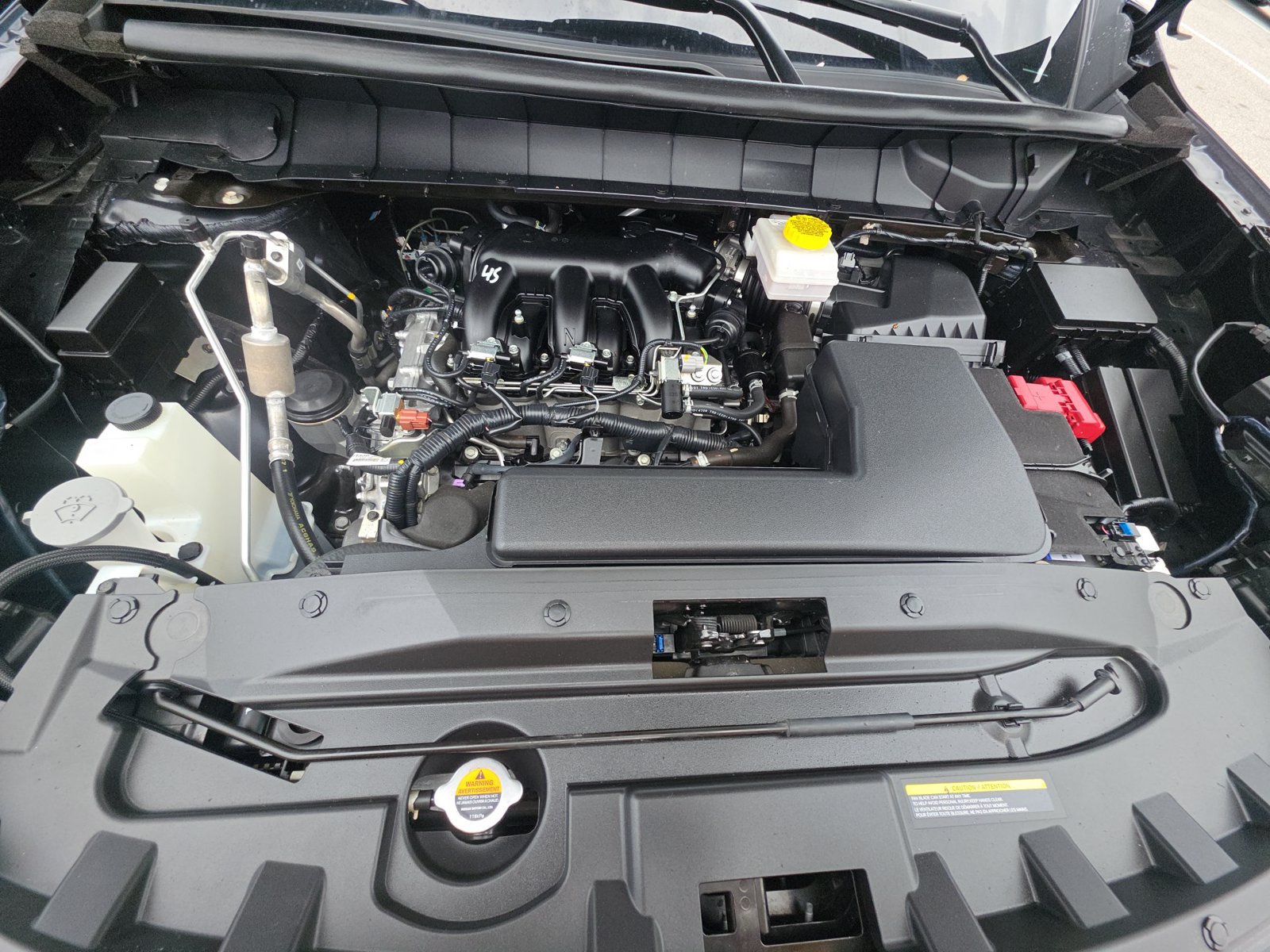 Used 2025 Nissan Pathfinder SV FWD image 8