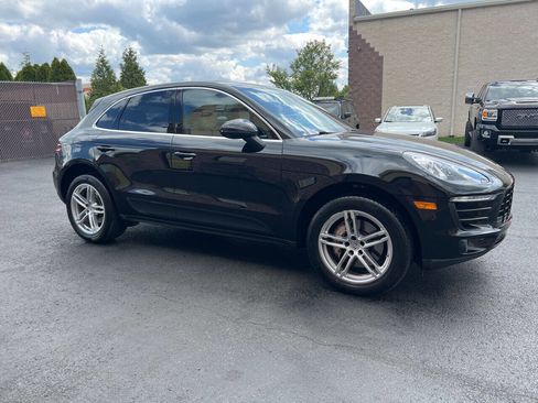 Used 2017 Porsche Macan S image 7