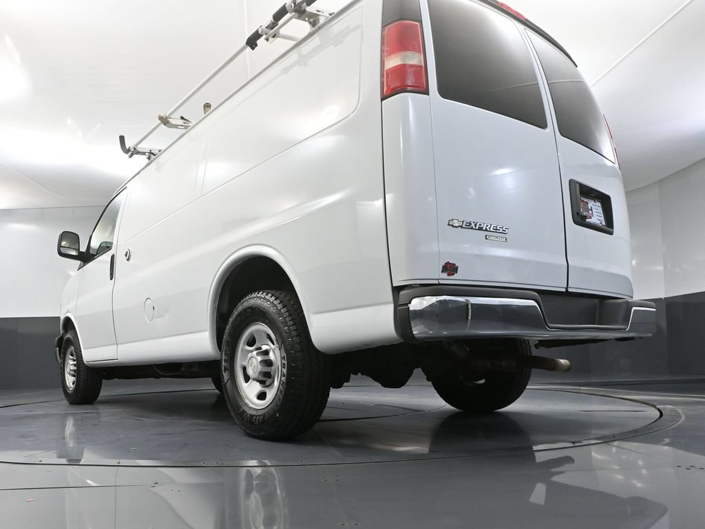 Used 2016 Chevrolet Express 2500 RWD image 35