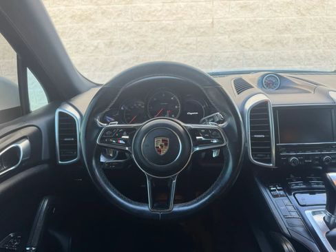Used 2016 Porsche Cayenne Diesel AWD/4WD image 21