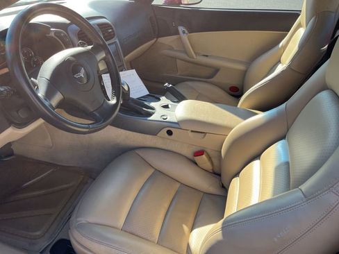 Used 2006 Chevrolet Corvette Convertible w/ Preferred Equipment Group image 2