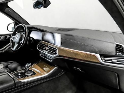 Used 2020 BMW X5 M50i AWD/4WD image 16