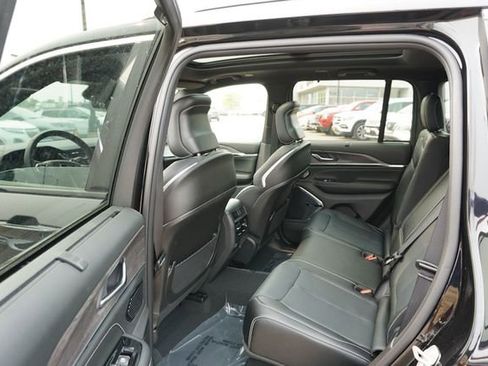 Used 2024 Jeep Grand Cherokee Overland w/ Advanced Protech Group III image 16