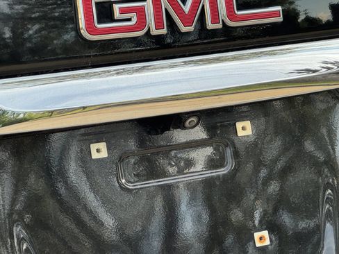 Used 2019 GMC Terrain SLE w/ Driver Convenience Package FWD image 6