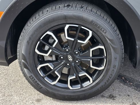 Used 2022 Hyundai Santa Cruz SEL Premium image 10