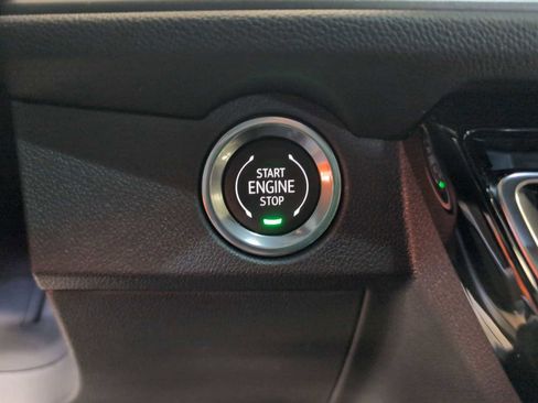 New 2026 Chevrolet Traverse LT image 17