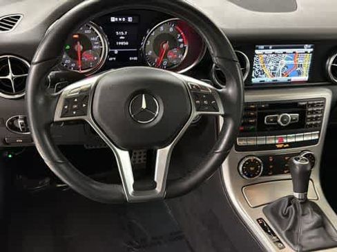 Used 2013 Mercedes-Benz SLK 350 image 26