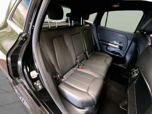 Used 2025 Mercedes-Benz GLA 250 image 32