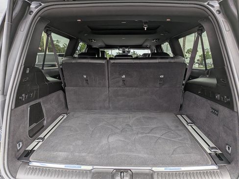 Used 2024 Jeep Grand Wagoneer L 4WD image 12